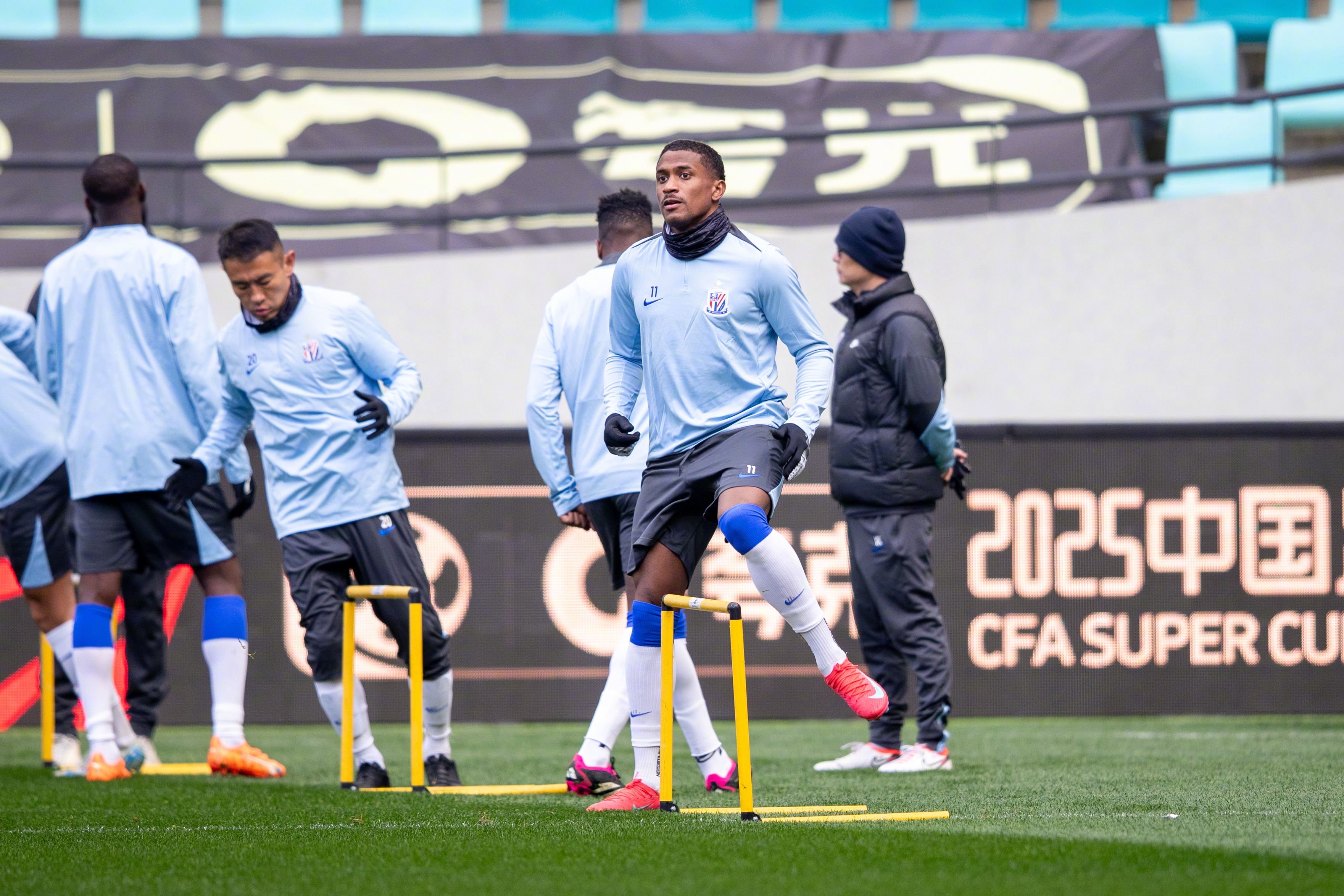 英超国际比赛日走向成谜，上海申花更衣室发声，赛场秩序良好，高层口径保持一致-爱游戏娱乐