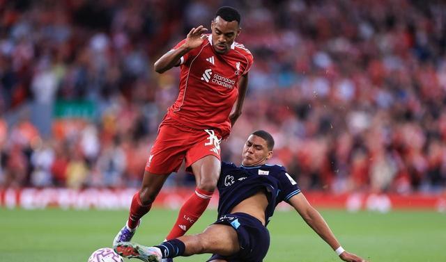 转折点！利物浦防线松动，欧联转会期攻防权衡，目标明确，阵容厚度经受考验-爱游戏体育